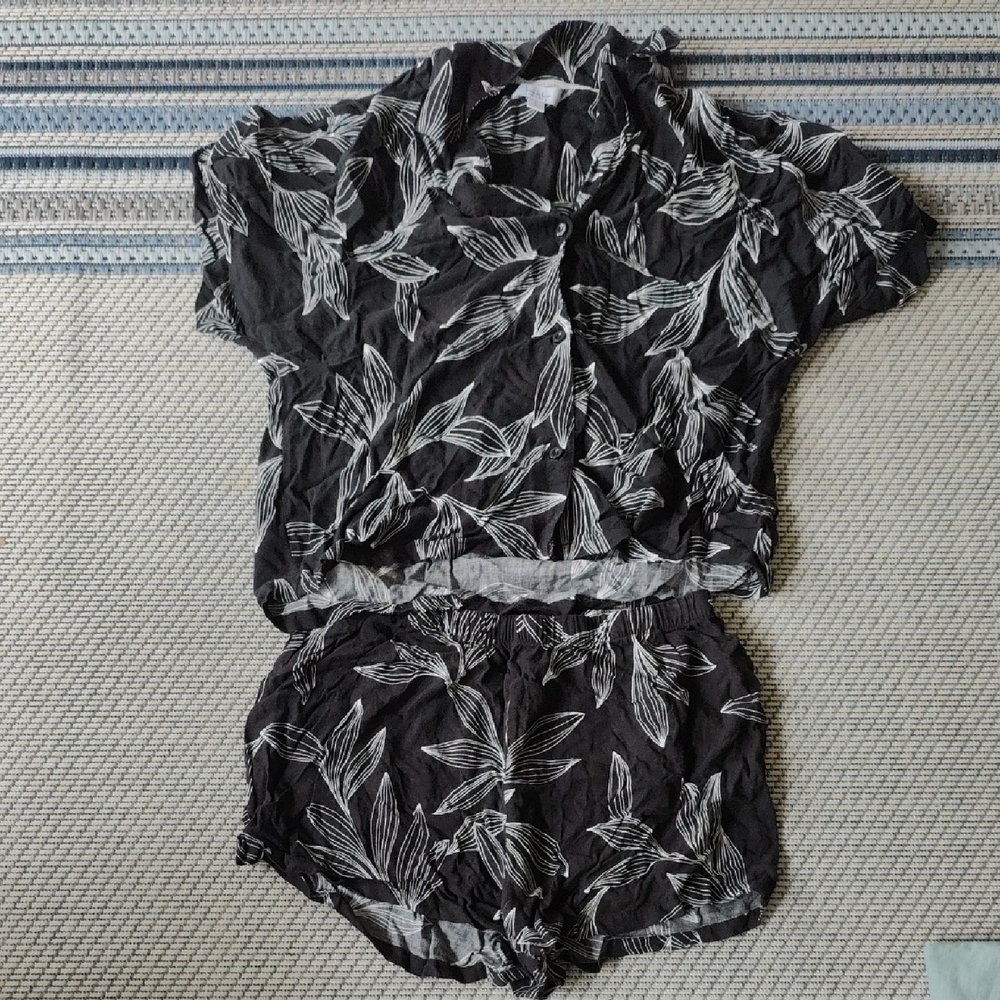 Black and White Leaf Print Sleep Set